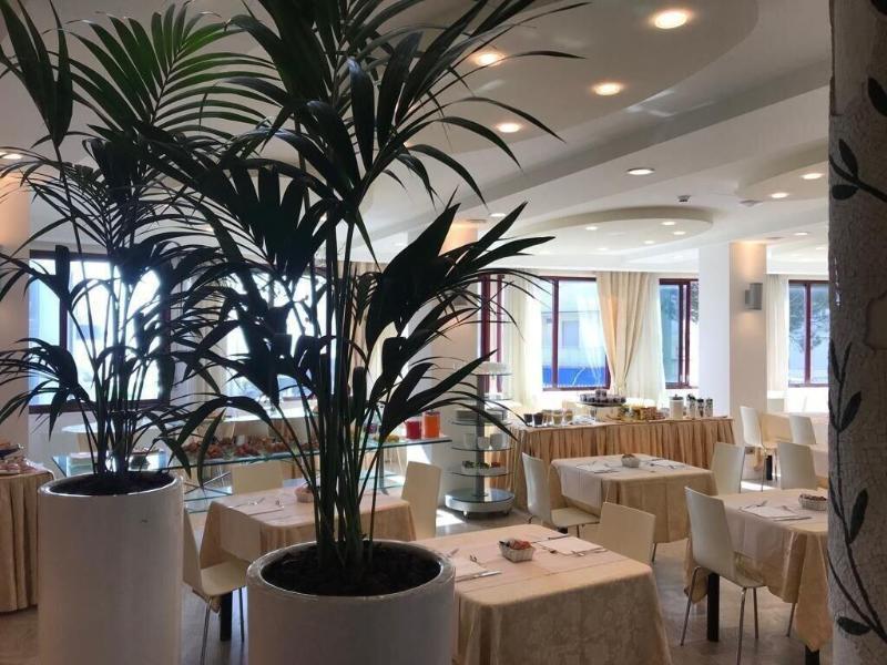 Hotel Caraibi Milano Marittima Luaran gambar