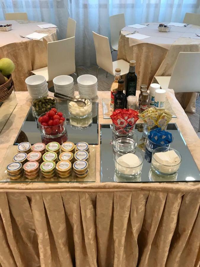 Hotel Caraibi Milano Marittima Luaran gambar